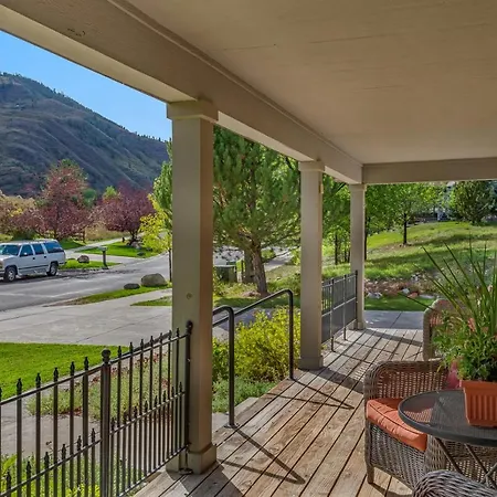 Cozy Home With Sauna In Glenwood Springs Exterior photo