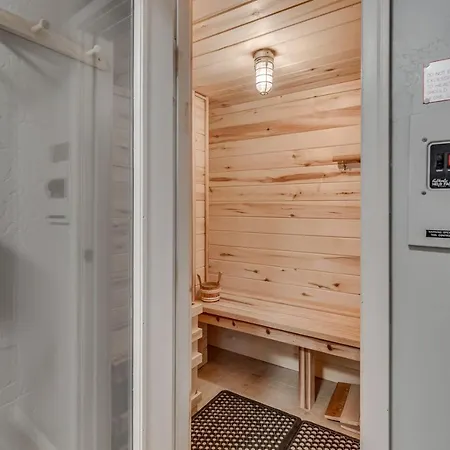 Cozy Home With Sauna In Glenwood Springs Exterior photo